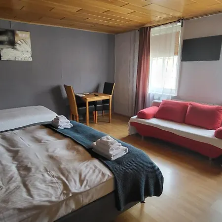 Проживание в семье Pension Melsungen